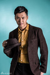 组图：于滨复古写真全新演绎绅士品格