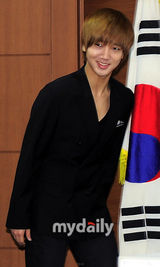 组图：Superjunior出席韩食形象宣传大使任命仪式