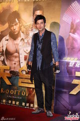 组图：周杰伦《天台》邀曾志伟纳豆柯有伦宣传