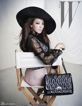 高清图：金喜善拍影像宣传自家品牌 尽展优雅气质