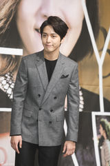 独家高清：尹恩惠撑新剧发布 郑容和李东健撞脸