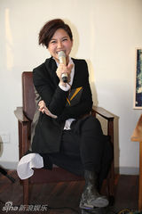 组图：卢凯彤新碟发布会在京举行 田原现身助阵