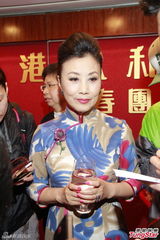 组图：汪明荃出席新春团拜 或续任八和会馆主席