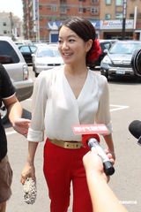 组图：Ella订婚宴现场图曝光 大花轿喜庆阿雅送祝福