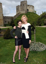 高清组图：《白雪公主与猎人》三主演拍摄写真