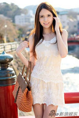 组图：日本混血国宝泷泽萝拉靓丽写真