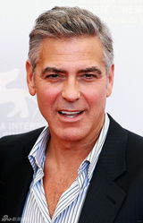 组图：开幕片《地心引力》发布 克鲁尼帅气亮相