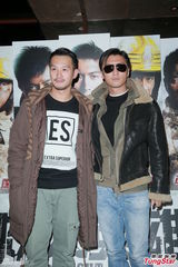 组图：谢霆锋否认豪宅赠前妻 新年与两子聚天伦