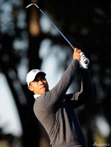 高清图：伍兹丑闻曝光后首次亮相 展招牌笑容