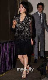 组图：韩惠珍等出席KBS电视台《荆棘鸟》发布会