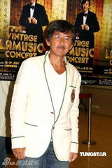 组图：林子祥演唱会首场开幕 众好友及家人捧场