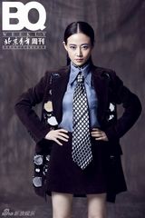 组图：谭卓登封面演绎戏梦人生  质感女人冷艳娇美