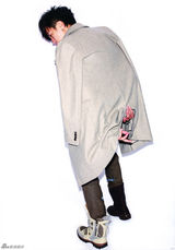 高清图：何润东大S玩朋克风 冷酷野性不失柔情