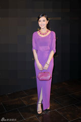 组图：张曼玉高贵黑裙 高圆圆紫裙透视