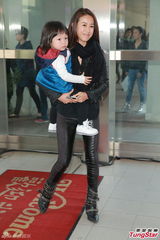 组图：群星贺梁家树荣休 汪明荃马德钟现身