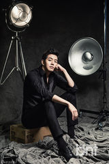 高清组图：韩星李尚允时尚大片 变身帅气台球男