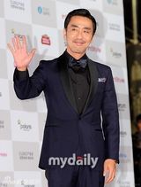 组图：众星闪耀大钟盛宴 河智苑金秀贤成焦点