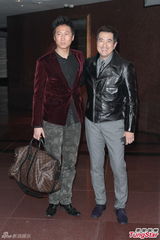 组图：黄长兴大婚众艺人道贺 三轮豪车霸气接亲