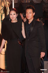 高清图：杨千嬅丁子高恩爱现身 杨千嬅黑装霸气