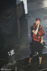 组图：神话北京开唱全场超High 玟雨哽咽含泪