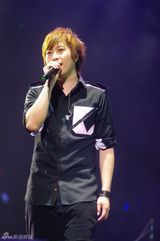 组图：五月天开启“诺亚方舟”巡演 任贤齐助阵