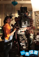 组图：《一夜惊喜》定档8.9 范冰冰吴佩慈比拼