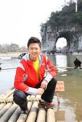 组图：印小天4年前旧照曝光 广西拍摄体验户外生活