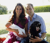 组图：威廉凯特曝最新全家福 可爱小王子八月大