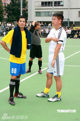 幻灯图：郭富城黄日华陈百祥等举行球赛纪念尹志强