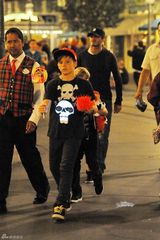 高清组图：贝克汉姆带三个儿子迪斯尼乐园游玩