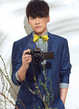 组图：李易峰拍杂志写真 时尚个性释放活力