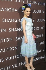 组图：范冰冰巩俐吴奇隆等出席上海时装秀