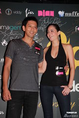 组图：吴彦祖携妻出席网站庆典 被催生子压力大