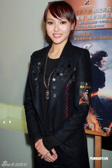 幻灯：郭富城为醒狮画点睛笔   唐嫣素颜亮相《风云》