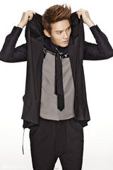 组图：徐正曦贺圣诞 个性写真搞怪动作