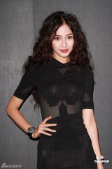 组图：众星出席新店开幕 Angelababy黑色透视秀身材