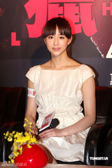 高清图：张钧甯拍片尝偷拍滋味 温升豪床戏太火辣