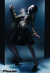 高清图：舒淇冷艳造型登封面 烟熏妆容别样性感