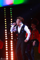 组图：榜上榜首期SJ-M夺一位 节目显稚嫩