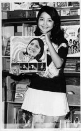 组图：邓丽君气质写真 娇俏少女蜕变巨星