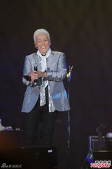 组图：李克勤助阵安全地带开唱 周慧敏现身捧场