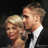 幻灯图集：《蓝色情人节》首映 希斯-莱杰遗孀现身