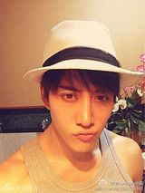 组图：泰版《浪漫满屋》走红 邪魅男主迷倒少女