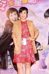 幻灯：《美丽密令》首映 阿Sa(蔡卓妍)着装沉重强颜欢笑