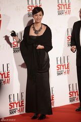 高清图：徐静蕾牵手黄立行 《杜拉拉》未映先拿奖