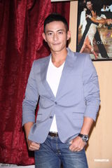 组图：邱泽挑战舞蹈 赖雅妍新欢旧爱难取舍