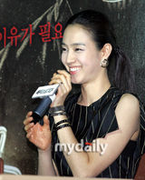 幻灯图：《无法者》首映 影片主演甘宇成等出席