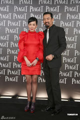 组图：周润发夫妇携手出席活动 李玟唱《月光爱人》