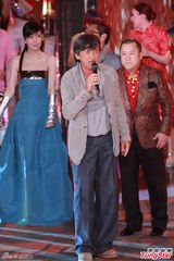 组图：TVB新春黄金庆典录影 叶玉卿走光