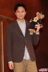 组图：张智霖否认购浅水湾豪宅